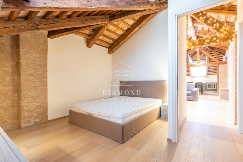 DISPONIBILE DAL 01 APRILE 2026.
Falzè di Trevignano: inserito in un curato e piacevole contesto i...