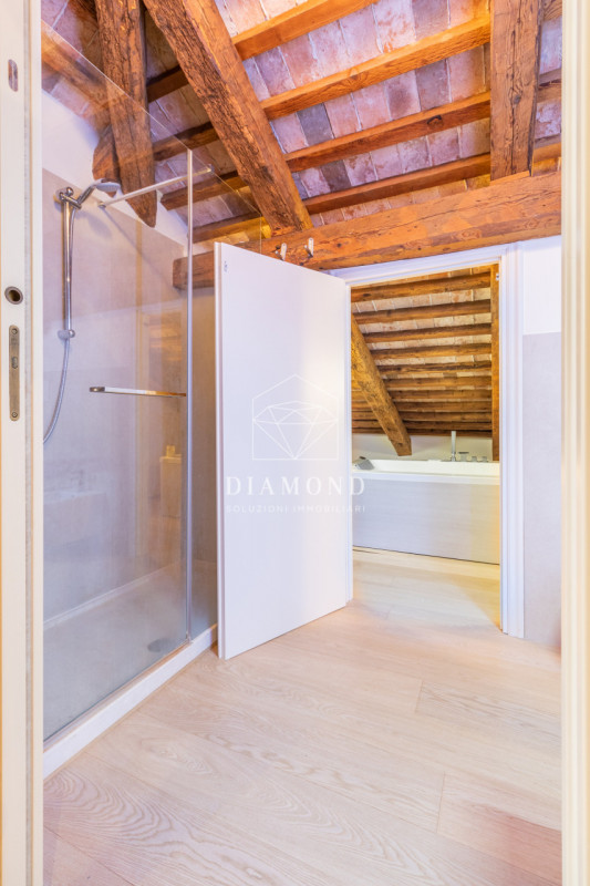 DISPONIBILE DAL 01 APRILE 2026.
Falzè di Trevignano: inserito in un curato e piacevole contesto i...