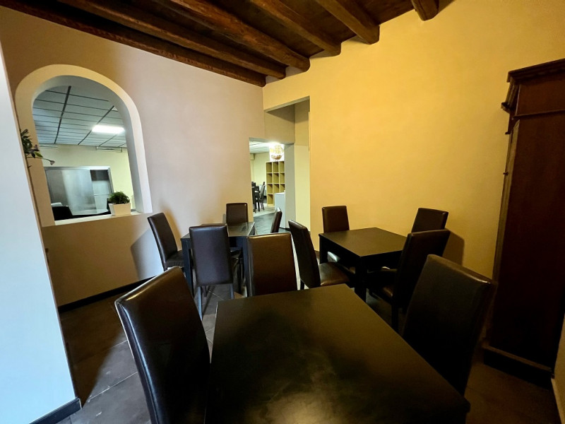Affittasi RISTORANTE di circa 250 mq, disponibile da subito. Il Ristorante e' completamente arred...
