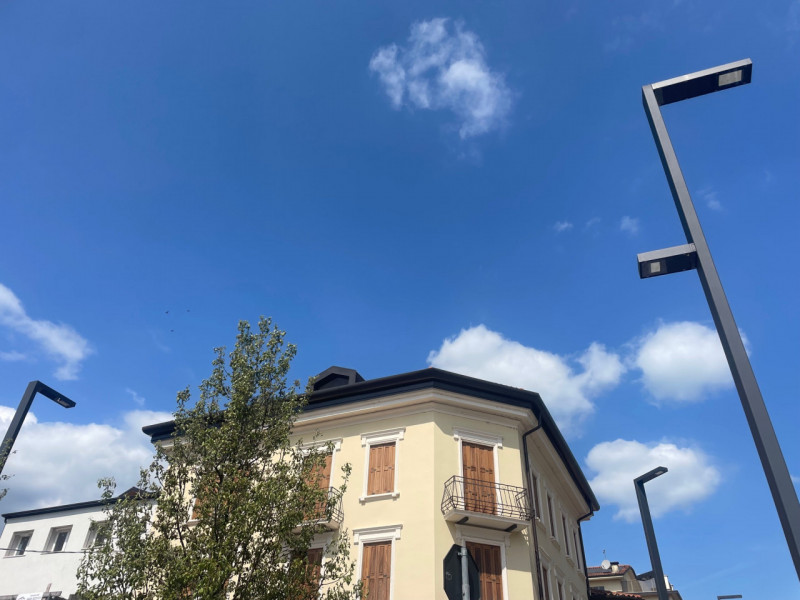 In zona centrale, comodissima e ben servita, proponiamo in palazzina storica in fase di ristruttu...