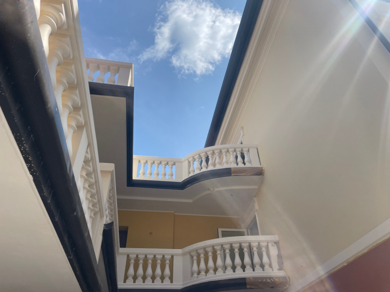 In zona centrale, comodissima e ben servita, proponiamo in palazzina storica in fase di ristruttu...