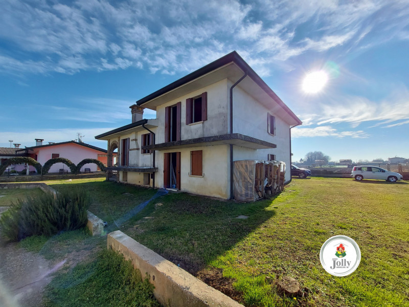 Informazioni prestazione energetica
Immobile non soggetto all'obbligo di certificazione energetic...