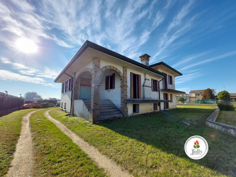 Informazioni prestazione energetica
Immobile non soggetto all'obbligo di certificazione energetic...