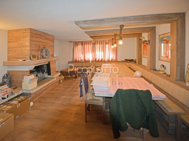 Rif. V4741 - Riese Pio X (frazione), in contesto residenziale tranquillo e riservato, Villa singo...