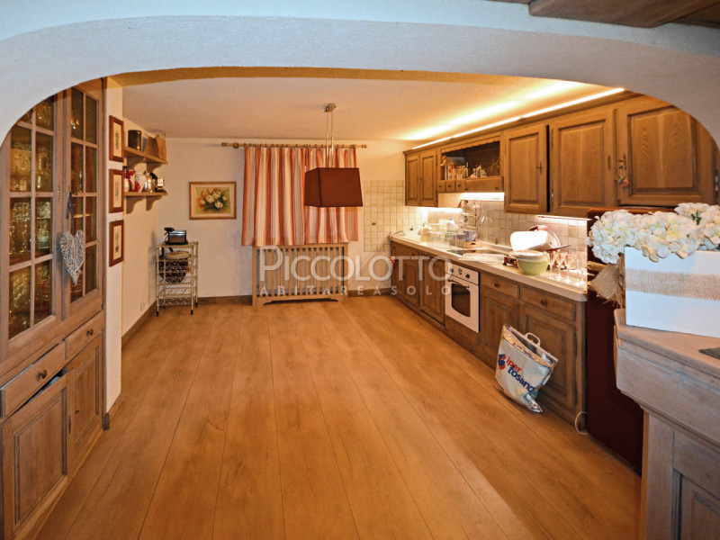 Rif. V4741 - Riese Pio X (frazione), in contesto residenziale tranquillo e riservato, Villa singo...