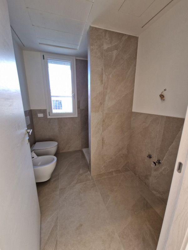 A SAN CARLO, in posizione tranquilla ad un passo da tutti i servizi, proponiamo questo bellissimo...