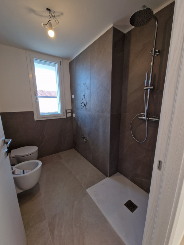 A SAN CARLO, in posizione tranquilla ad un passo da tutti i servizi, proponiamo questo bellissimo...