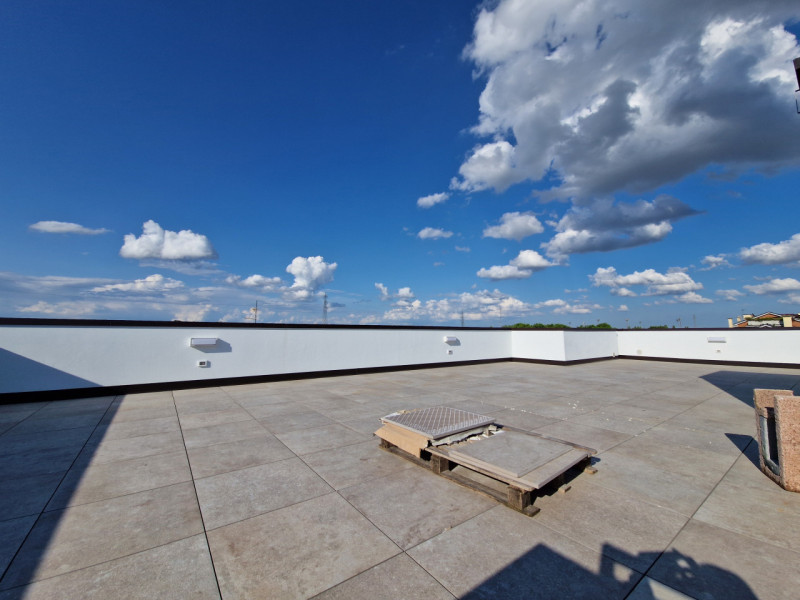 A SAN CARLO, in posizione tranquilla ad un passo da tutti i servizi, proponiamo questo bellissimo...