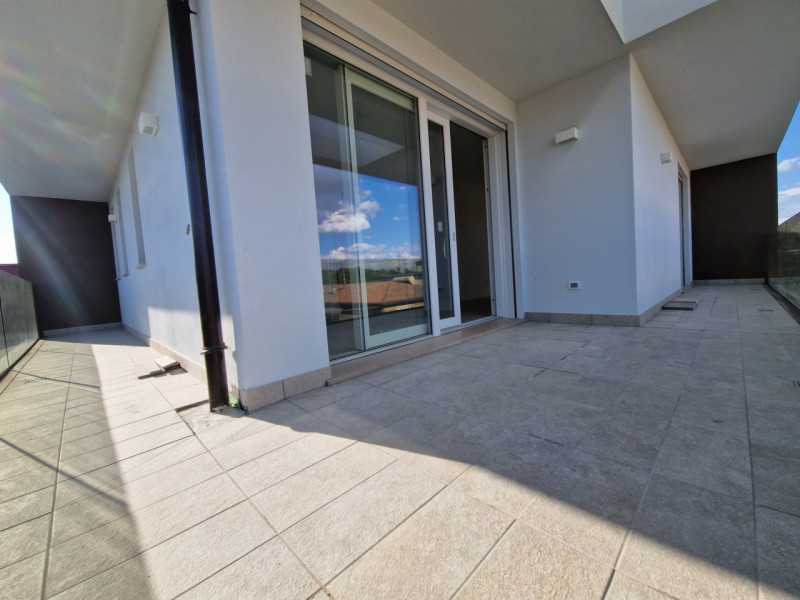 A SAN CARLO, in posizione tranquilla ad un passo da tutti i servizi, proponiamo questo bellissimo...