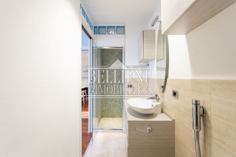 CENTRO STORICO - CORSO PADOVA: in piccola palazzina storica, ampio mini appartamento recentemente...