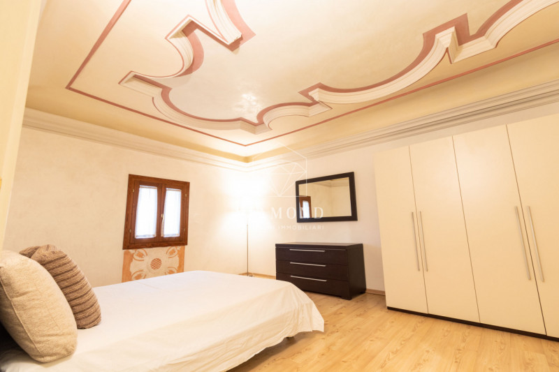 DISPONBIILE DAL 01 GIUGNO 2026.
Biadene: inserito in residence ricavato da una Villa risalente al...