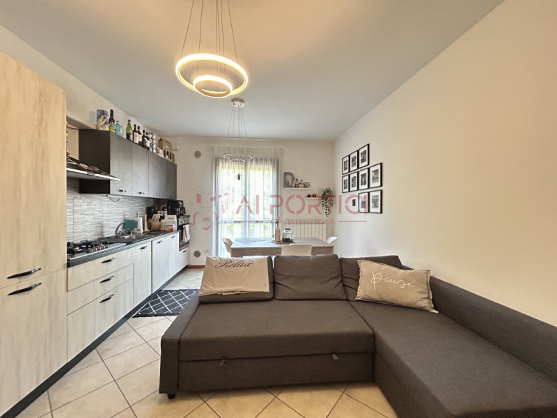 PIOVE DI SACCO – APPARTAMENTO ARREDATO COMPLETAMENTE, ubicato al piano secondo in palazzina dotat...