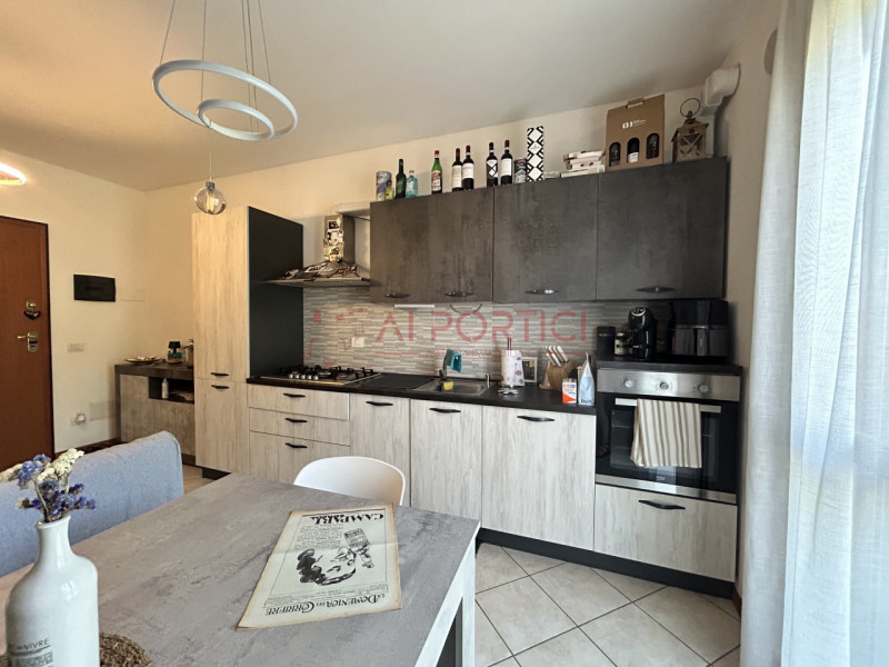 PIOVE DI SACCO – APPARTAMENTO ARREDATO COMPLETAMENTE, ubicato al piano secondo in palazzina dotat...