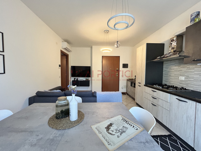 PIOVE DI SACCO – APPARTAMENTO ARREDATO COMPLETAMENTE, ubicato al piano secondo in palazzina dotat...