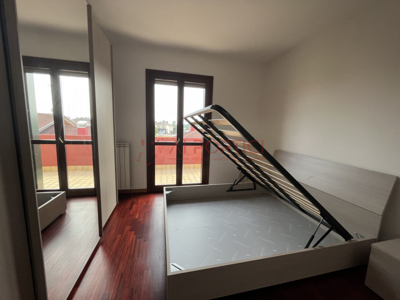 PIOVE DI SACCO – APPARTAMENTO ARREDATO COMPLETAMENTE, ubicato al piano secondo in palazzina dotat...