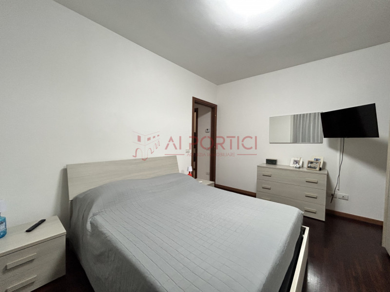 PIOVE DI SACCO – APPARTAMENTO ARREDATO COMPLETAMENTE, ubicato al piano secondo in palazzina dotat...