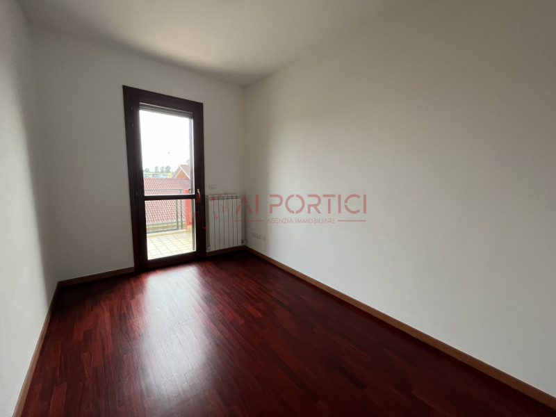 PIOVE DI SACCO – APPARTAMENTO ARREDATO COMPLETAMENTE, ubicato al piano secondo in palazzina dotat...