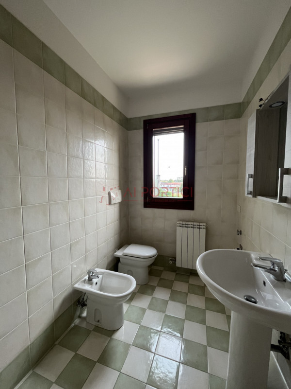 PIOVE DI SACCO – APPARTAMENTO ARREDATO COMPLETAMENTE, ubicato al piano secondo in palazzina dotat...