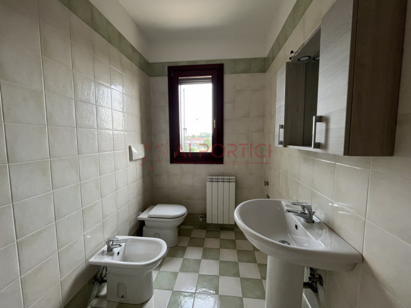 PIOVE DI SACCO – APPARTAMENTO ARREDATO COMPLETAMENTE, ubicato al piano secondo in palazzina dotat...