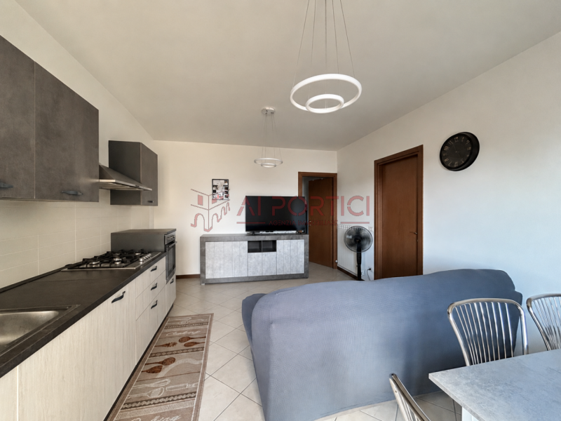 PIOVE DI SACCO – APPARTAMENTO ARREDATO, ubicato al piano secondo in palazzina dotata di ascensore...