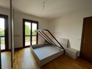 PIOVE DI SACCO – APPARTAMENTO ARREDATO, ubicato al piano secondo in palazzina dotata di ascensore...