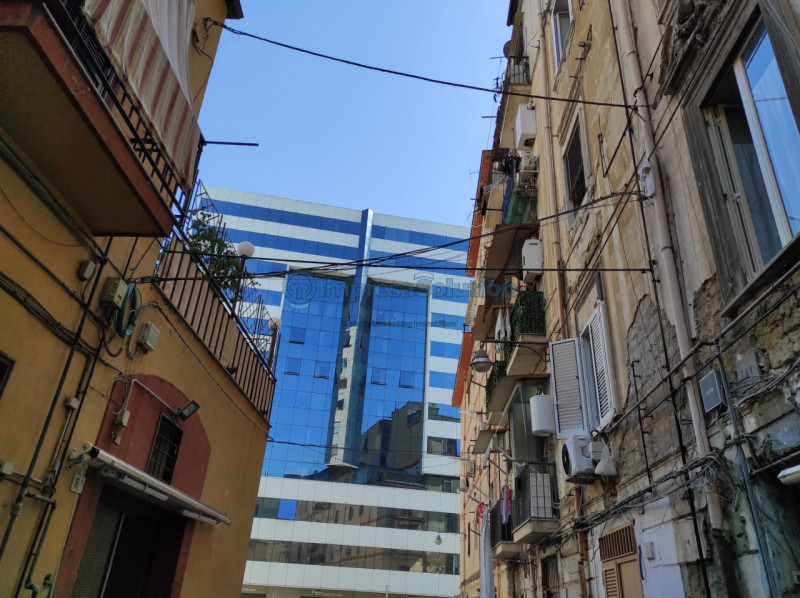 Napoli Affitto Negozio