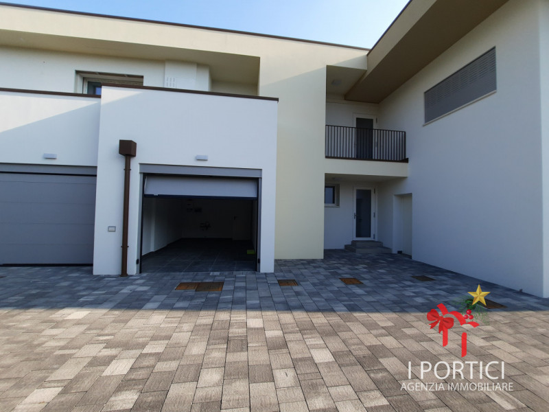 Trebaseleghe- 

In zona tranquilla e residenziale a Trebaseleghe, proponiamo l’ultimo appartament...