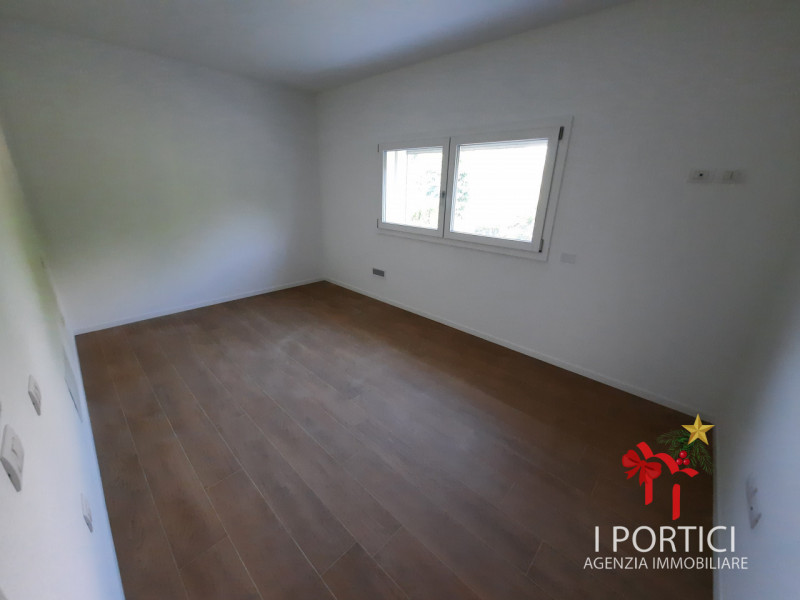 Trebaseleghe- 

In zona tranquilla e residenziale a Trebaseleghe, proponiamo l’ultimo appartament...