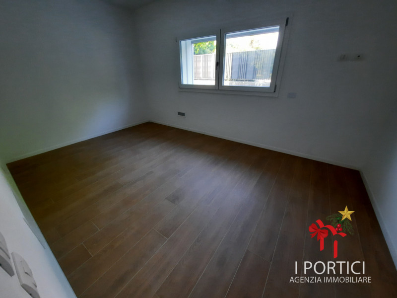 Trebaseleghe- 

In zona tranquilla e residenziale a Trebaseleghe, proponiamo l’ultimo appartament...