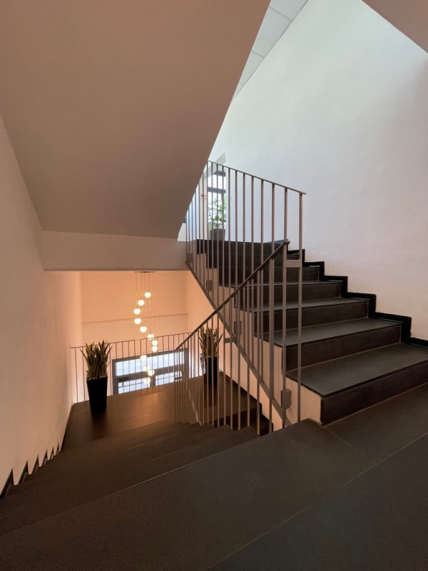 In zona industriale Pip di Posmon, proponiamo in affitto un ampio CAPANNONE AD USO ARTIGIANALE di...