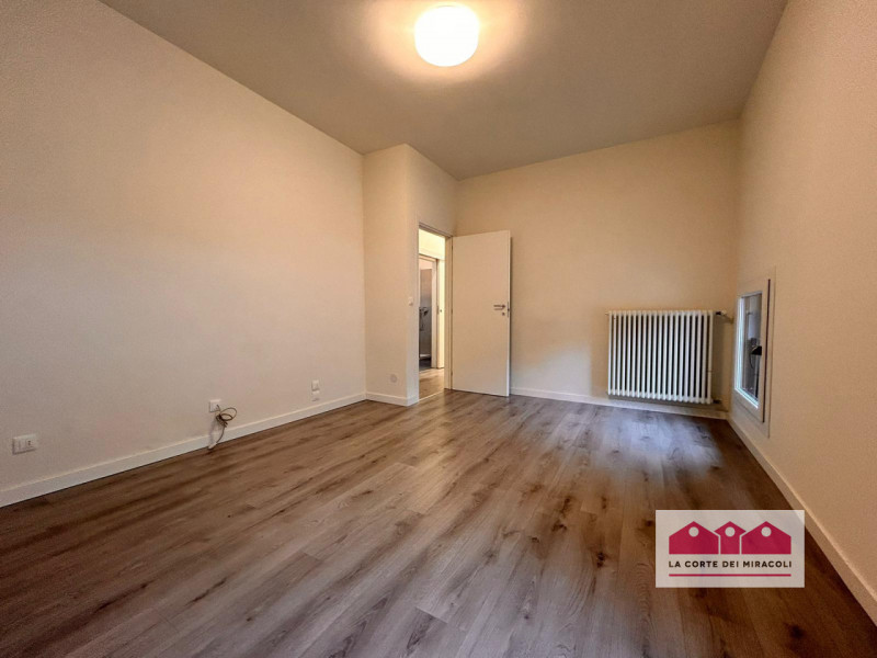 CENTRO STORICO: UN ROMANTICO MA MODERNO APPARTAMENTO IN PIENO CENTRO STORICO, A DUE PASSI DA PIAZ...