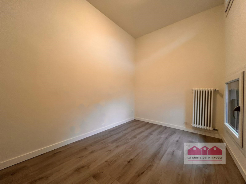 CENTRO STORICO: UN ROMANTICO MA MODERNO APPARTAMENTO IN PIENO CENTRO STORICO, A DUE PASSI DA PIAZ...