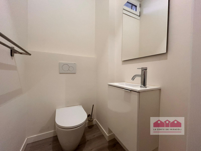 CENTRO STORICO: UN ROMANTICO MA MODERNO APPARTAMENTO IN PIENO CENTRO STORICO, A DUE PASSI DA PIAZ...