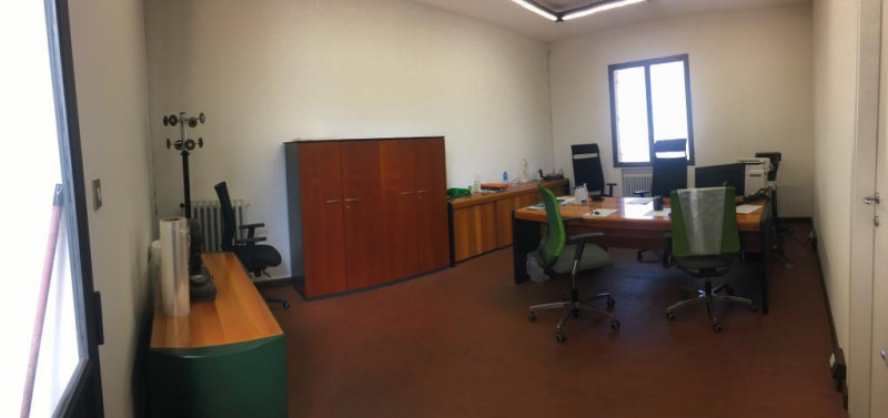 Proponiamo in esclusiva un capannone industriale di 850 mq situato nel Comune di Limena, una zona...