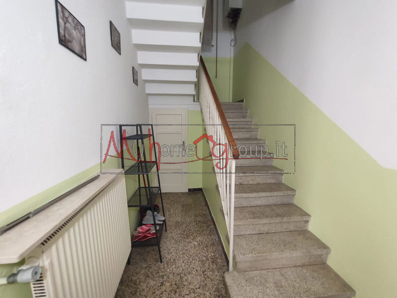 VOLTABAROZZO (RIF: STANZA-0701-R): Solo per studentessa o giovane lavoratrice! Stanza in casa ind...