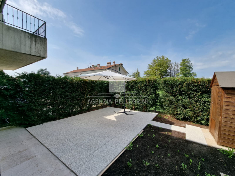 VICENZA – Casa accostata con giardino. Si trova in zona residenziale molto comoda alla base ameri...