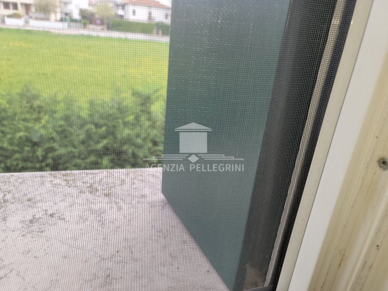 VICENZA – Casa accostata con giardino. Si trova in zona residenziale molto comoda alla base ameri...