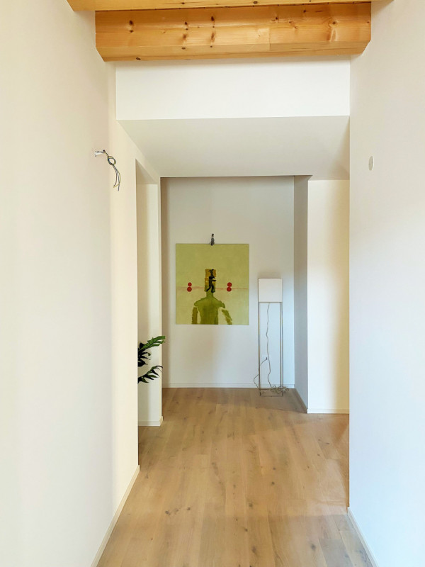 Scopri il tuo nuovo rifugio nel cuore di Castelfranco Veneto! Questo splendido appartamento quadr...