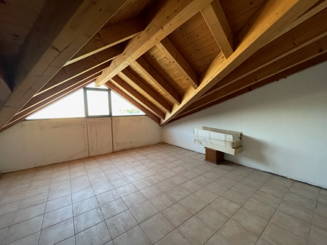 Barbarano  vendesi locale , attualmente libero, destinazione a bar, interessante posizione in zon...