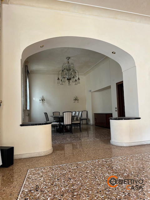 PADOVA CENTRO STORICO, Riferimento MC001: tra Piazza dei Signori e Piazza Duomo in zona ZTL, impo...