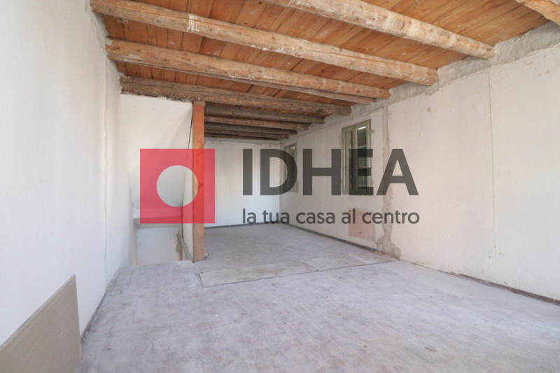 PORZIONE DA RISTRUTTURARE NEL CENTRO DI NERVESA, RIF.: "AVN1" 

L'agenzia immobiliare IDHEA ha il...