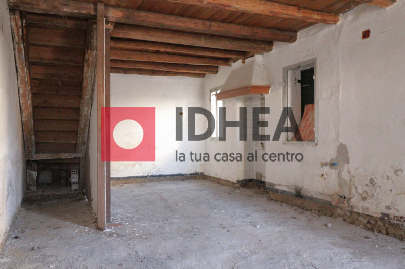 PORZIONE DA RISTRUTTURARE NEL CENTRO DI NERVESA, RIF.: "AVN1" 

L'agenzia immobiliare IDHEA ha il...