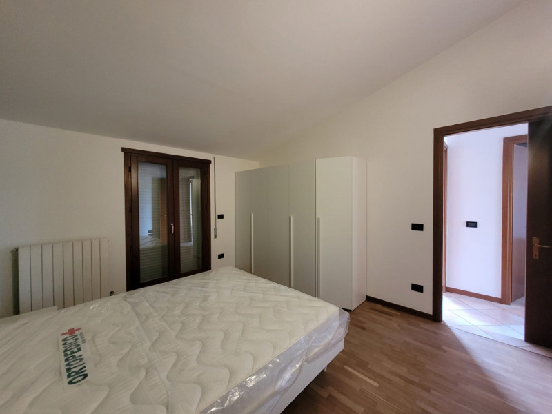 A Signoressa, appartamento come un attico posto al primo e ultimo piano. Si accede tramite ingres...