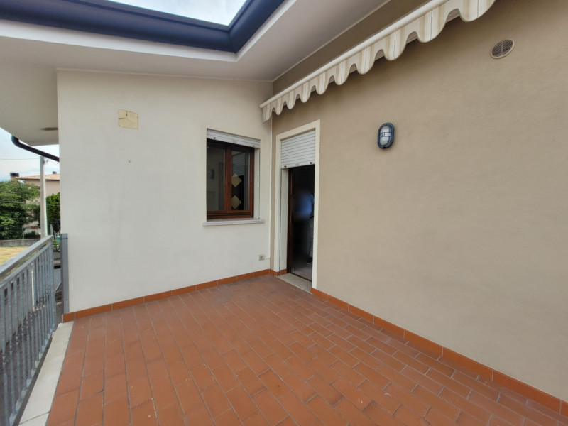 A Signoressa, appartamento come un attico posto al primo e ultimo piano. Si accede tramite ingres...