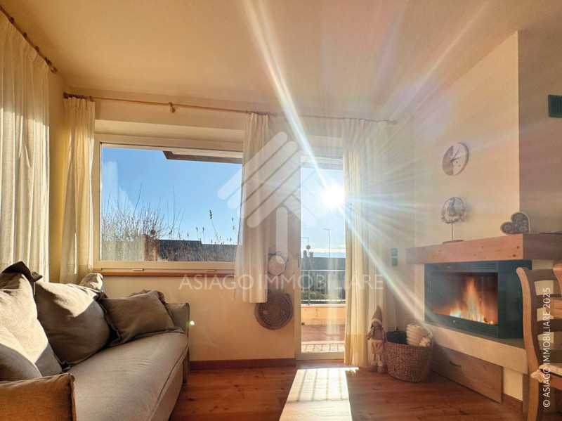 Asiago Immobiliare propone questa rivendita in esclusiva nel contesto Residenziale di Borgo Ecche...