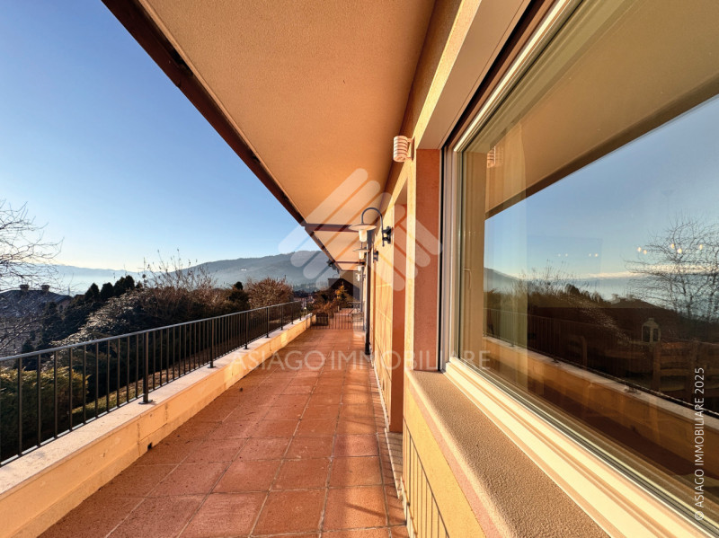 Asiago Immobiliare propone questa rivendita in esclusiva nel contesto Residenziale di Borgo Ecche...