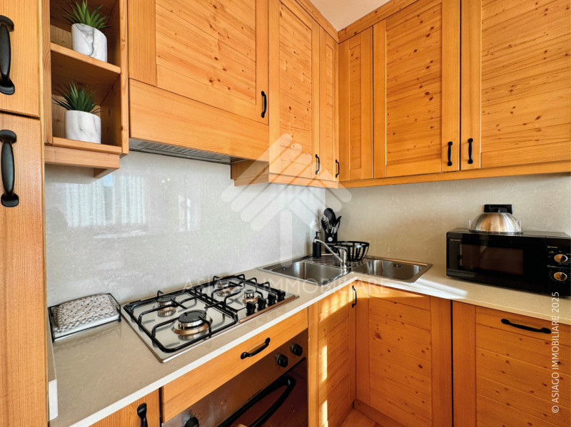 Asiago Immobiliare propone questa rivendita in esclusiva nel contesto Residenziale di Borgo Ecche...