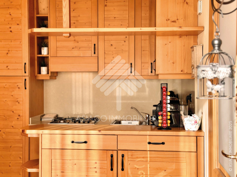 Asiago Immobiliare propone questa rivendita in esclusiva nel contesto Residenziale di Borgo Ecche...