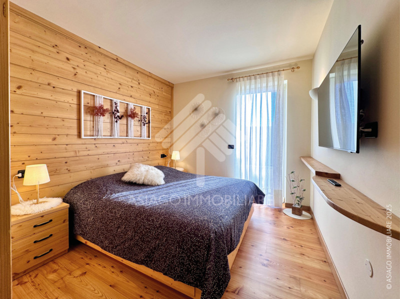 Asiago Immobiliare propone questa rivendita in esclusiva nel contesto Residenziale di Borgo Ecche...