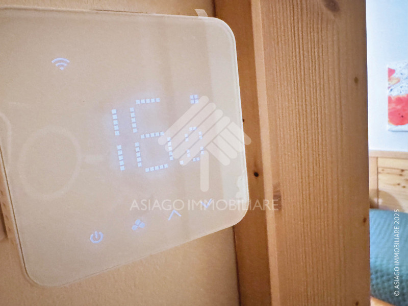 Asiago Immobiliare propone questa rivendita in esclusiva nel contesto Residenziale di Borgo Ecche...